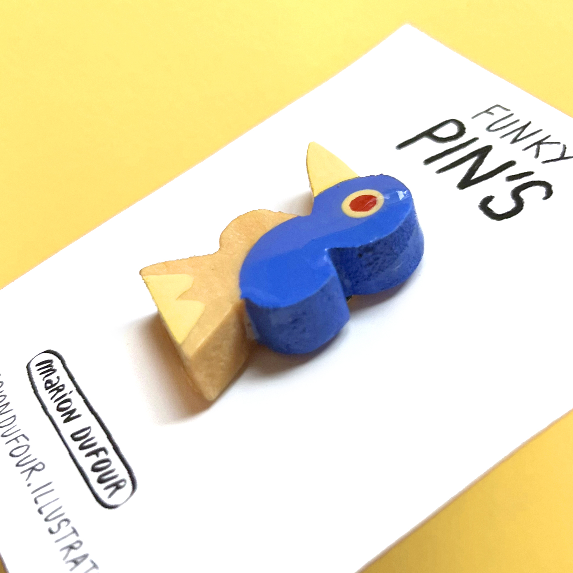 Pin's oiseau bleu Irène – Image 3